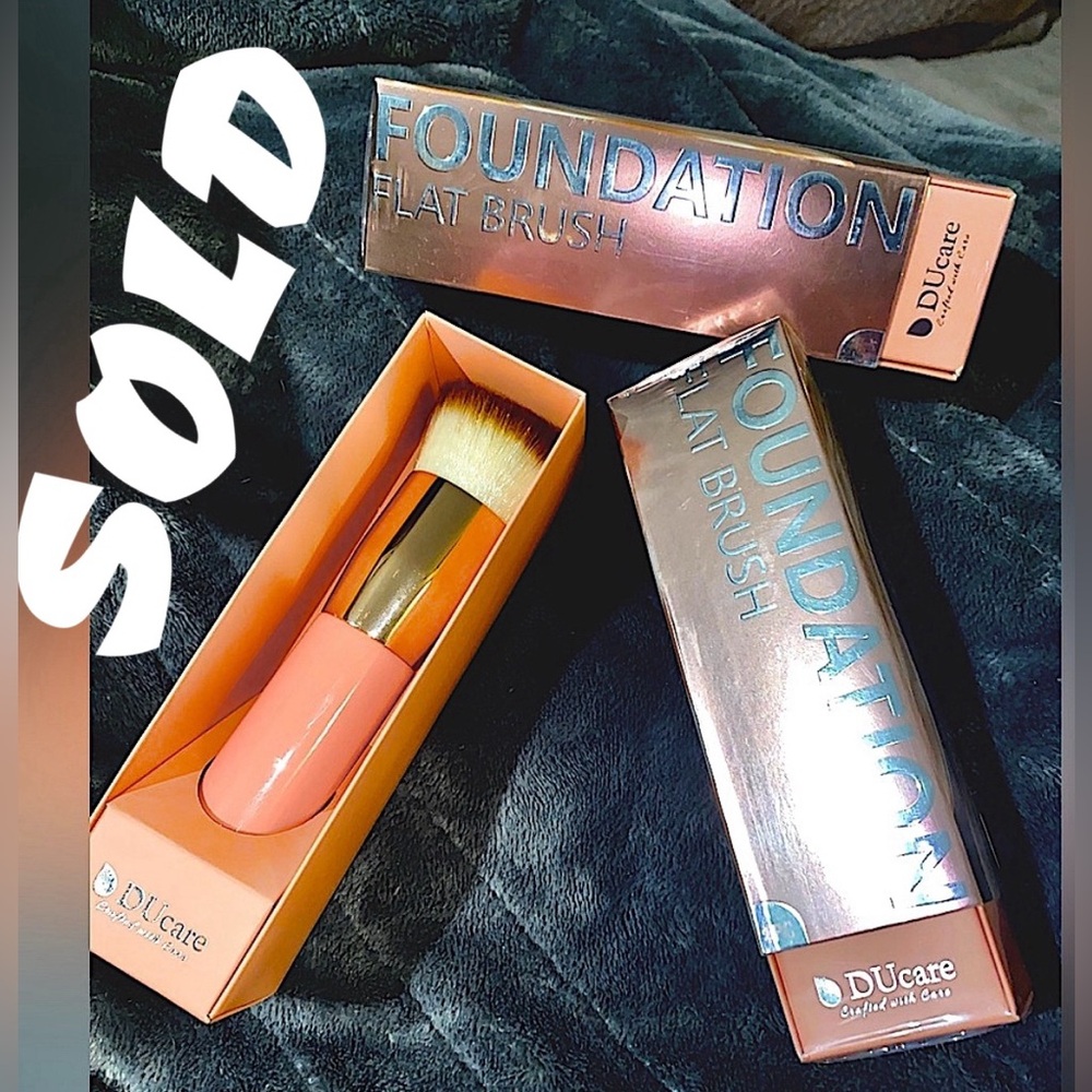 NIB Lot Deal 3 for $11 DUCARE Foundation Flat Brushes